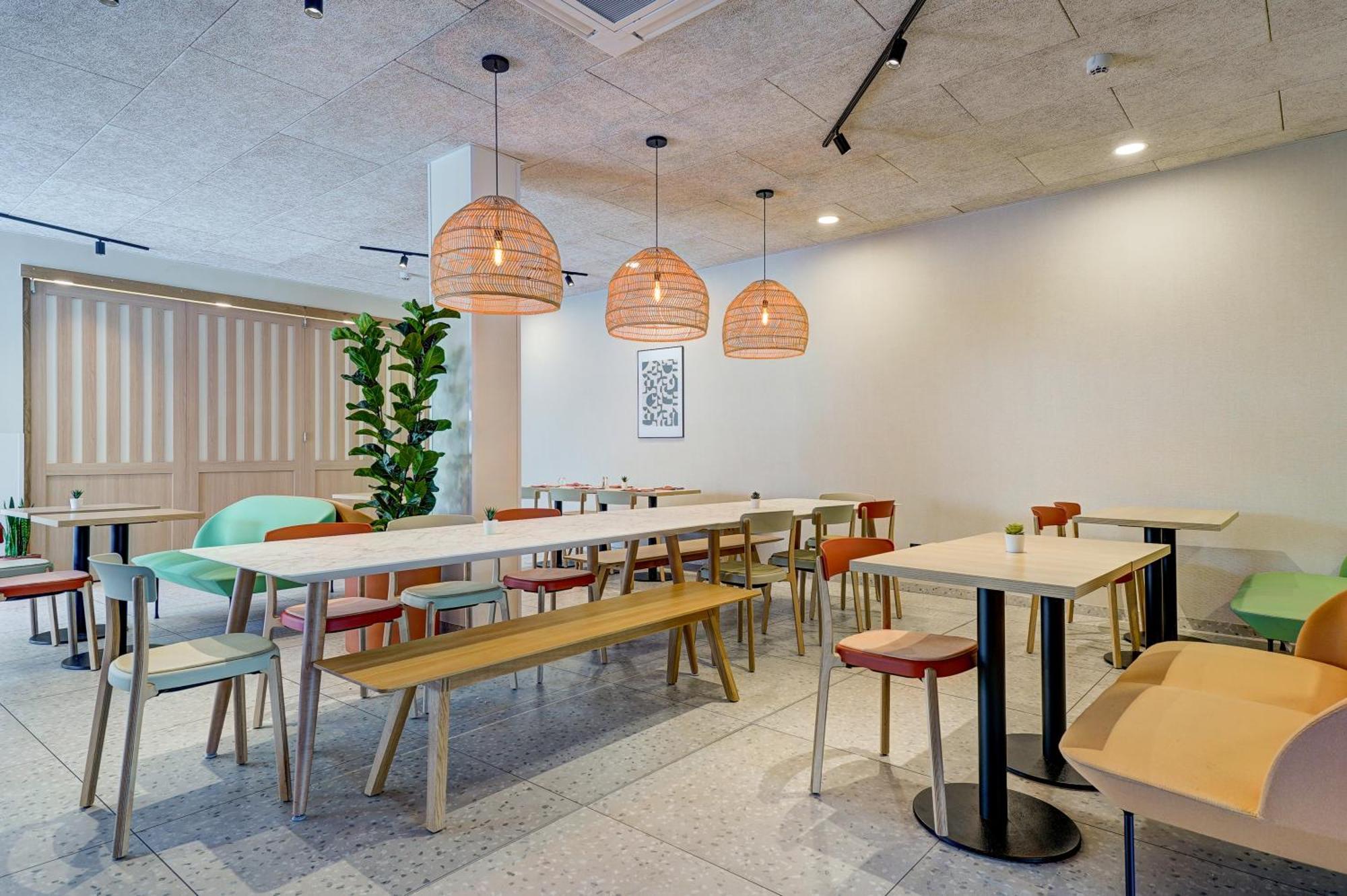 Kyriad Marseille Palais Des Congres - Velodrome - Ibis Styles A Partir Du 13 Mai 2025 Εξωτερικό φωτογραφία